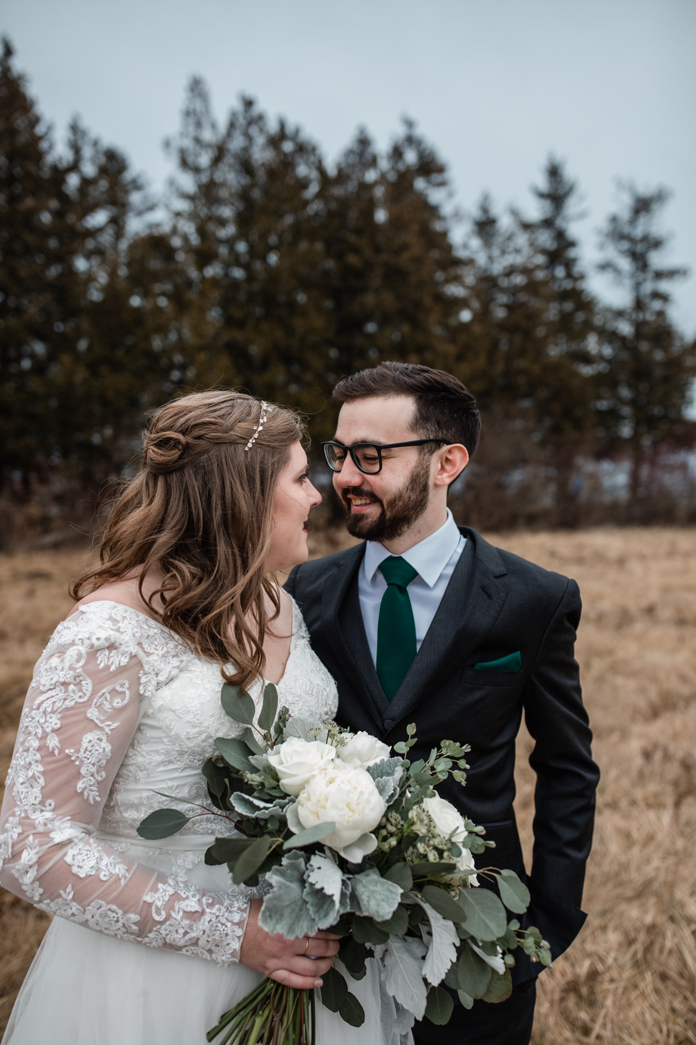 Concordia graduates wedding pictures - winter wedding photography Milwaukee
