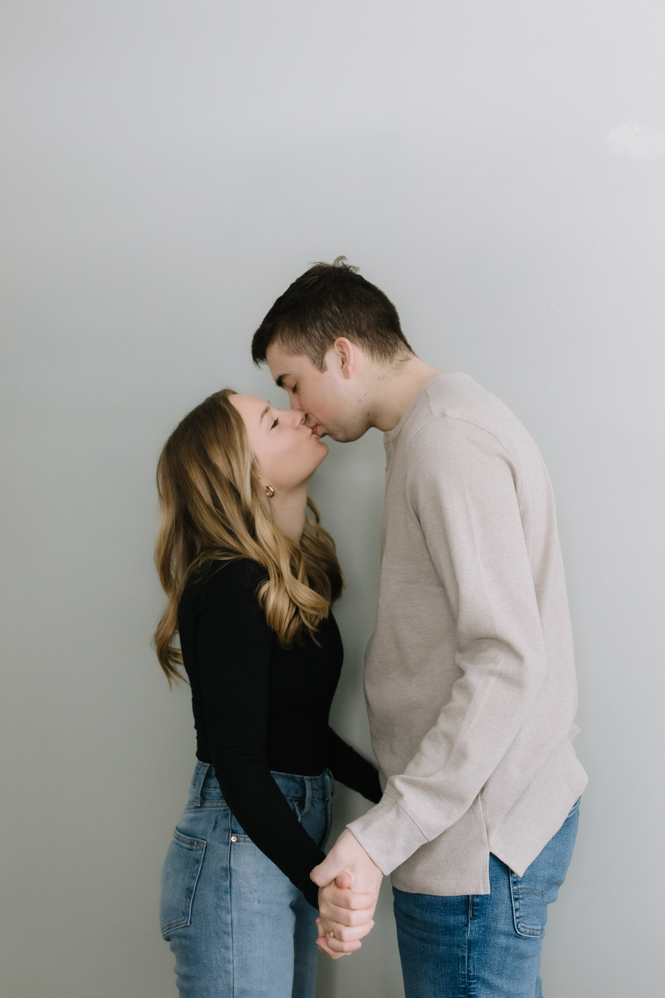 Studio pictures of a couple in Milwaukee Wisconsin