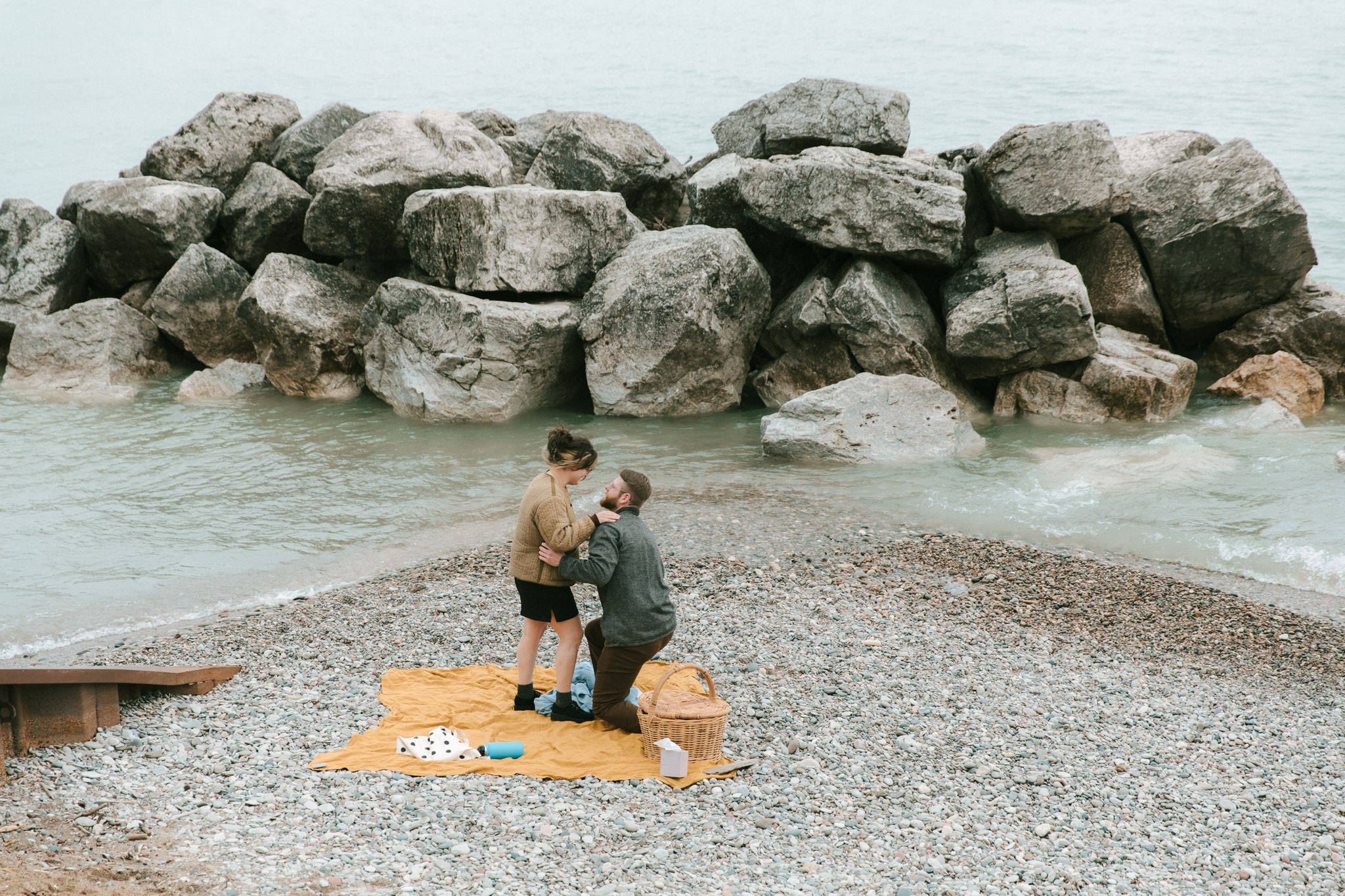 Klode Park Milwaukee Wisconsin Lake Engagement - Proposal photographer